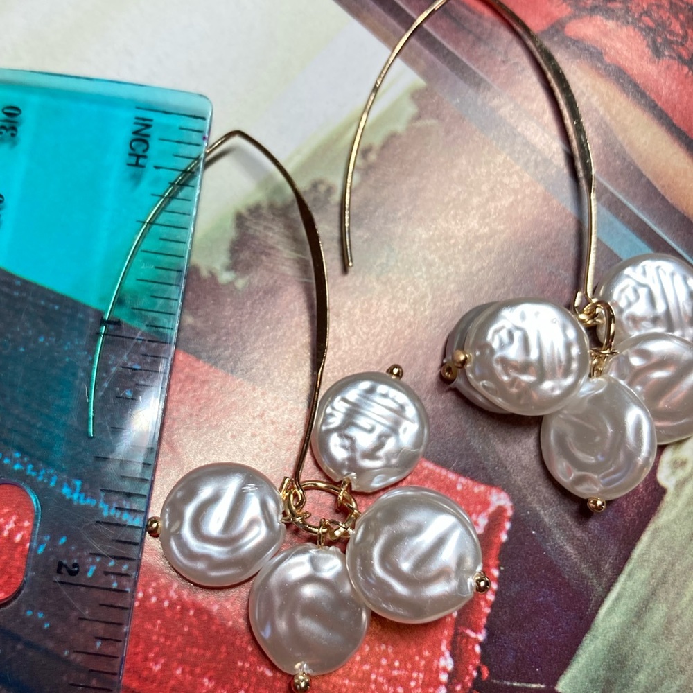 Fashion Faux Pearl Earrings - Picture 3 of 4